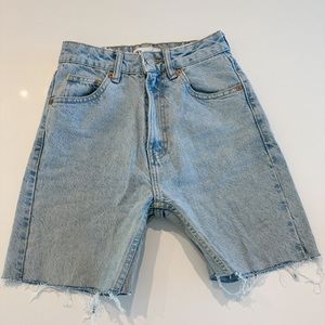 Zara cut offs
